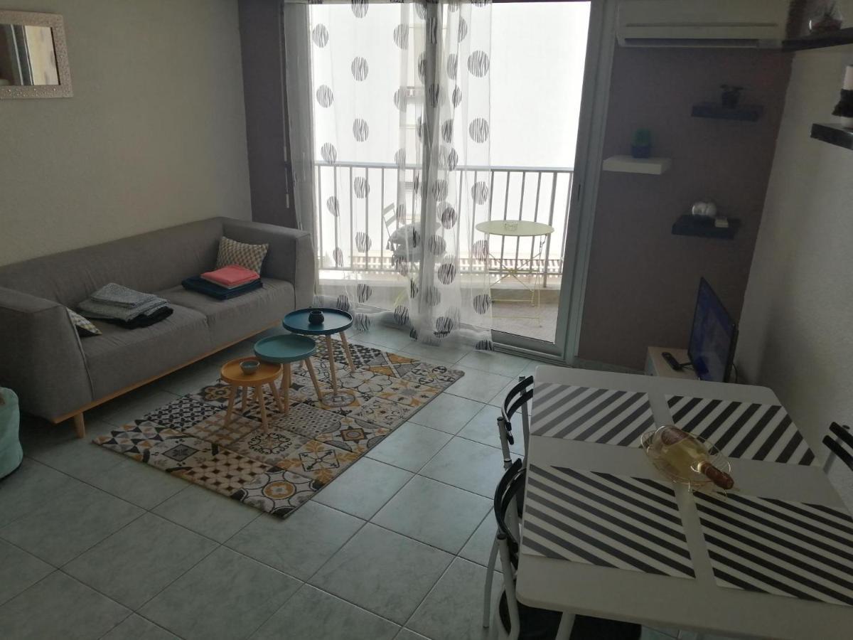 Joli Bord De Mer, Clim, Balcon, Parking Prive Menton